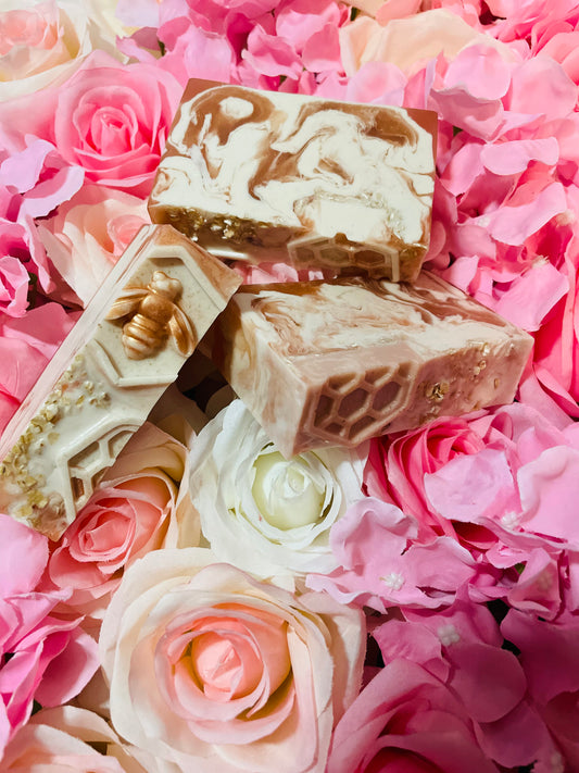 Oatmeal milk & Honey Soap